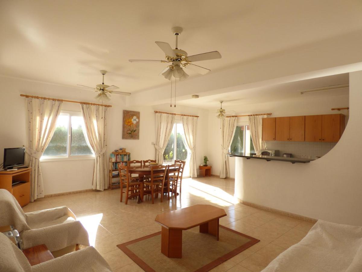 Villa Isabella: Coral Bay Beach, Seaview Pegeia Exteriér fotografie